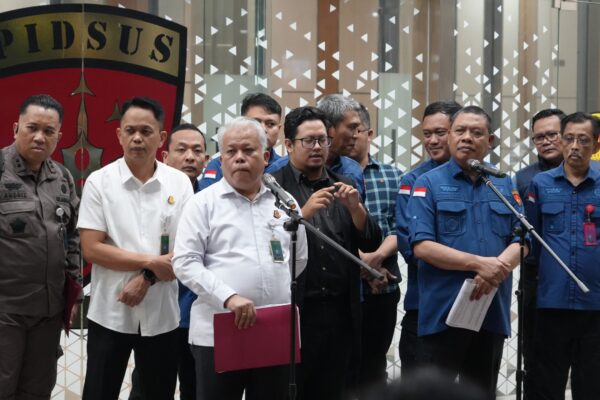Kejagung Tetapkan 9 Tersangka Baru Korupsi Minyak Pertamina, Kerugian Negara Capai Rp285 Triliun