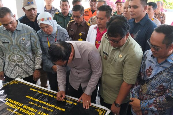 Wujud Komitmen Pemkab Mentawai, Bupati RWS Resmikan Pengoperasian RS Umum Siberut